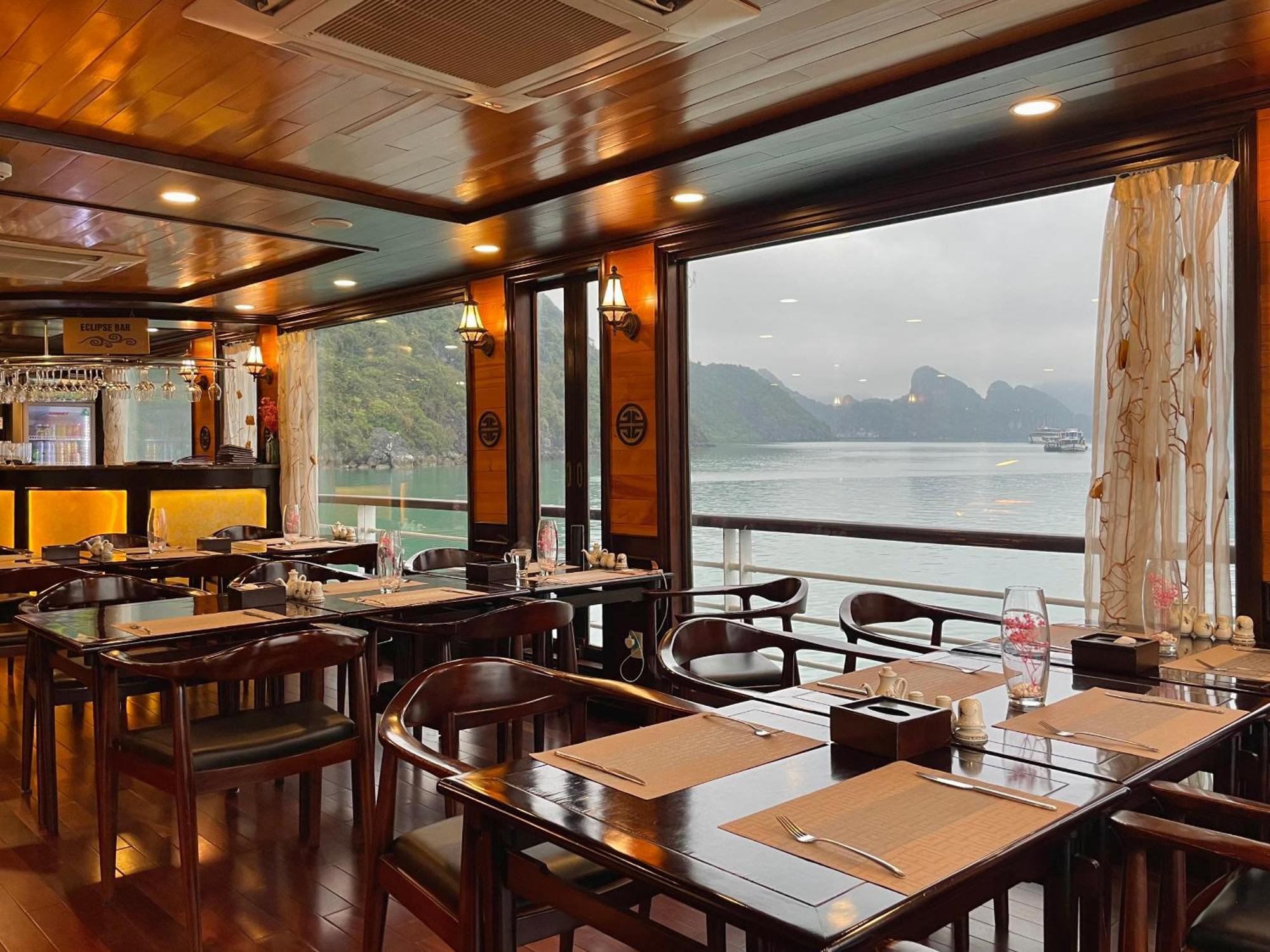 V'Spirit Cruise Hotel ฮาลอง ภายนอก รูปภาพ