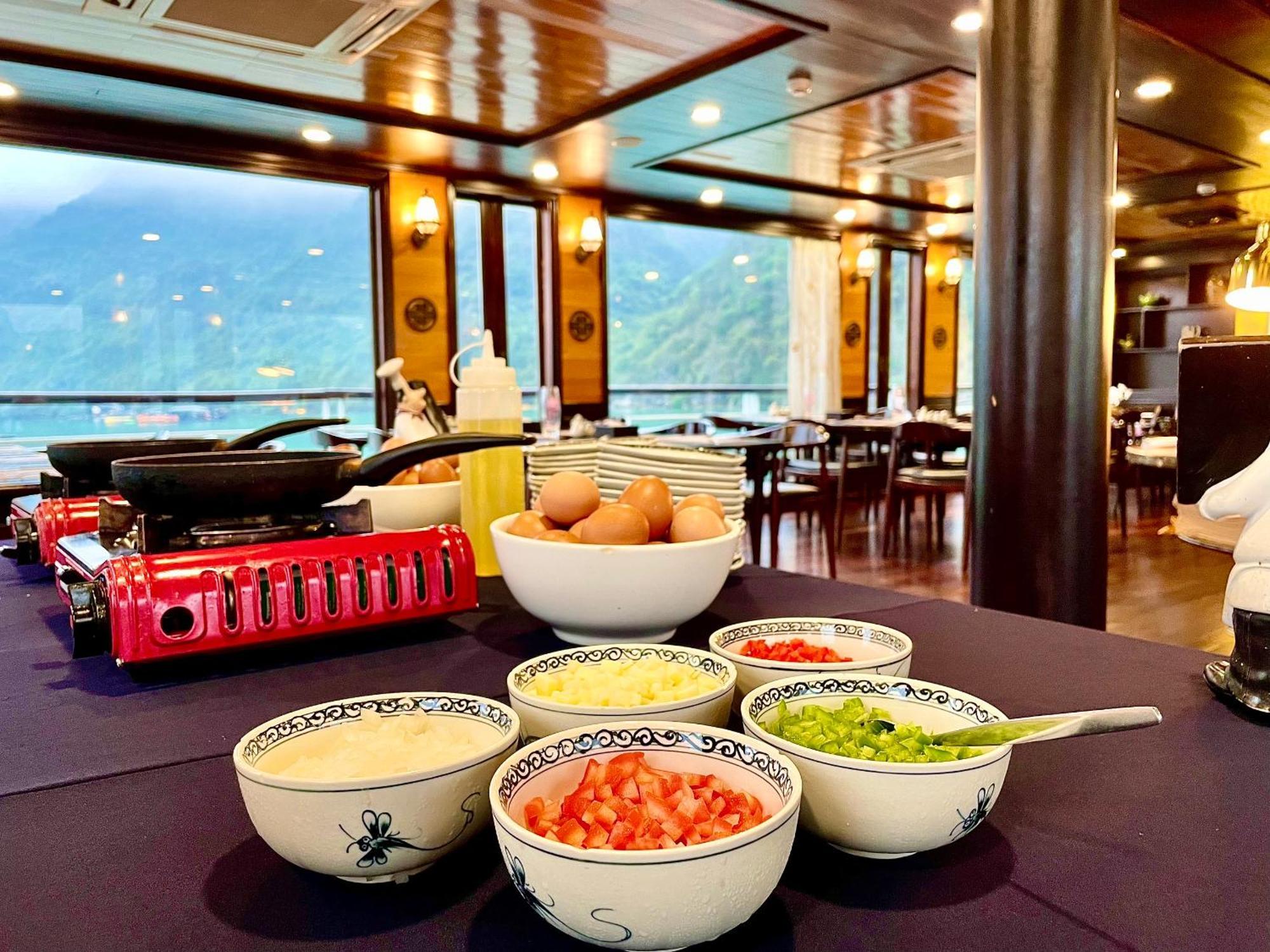 V'Spirit Cruise Hotel ฮาลอง ภายนอก รูปภาพ