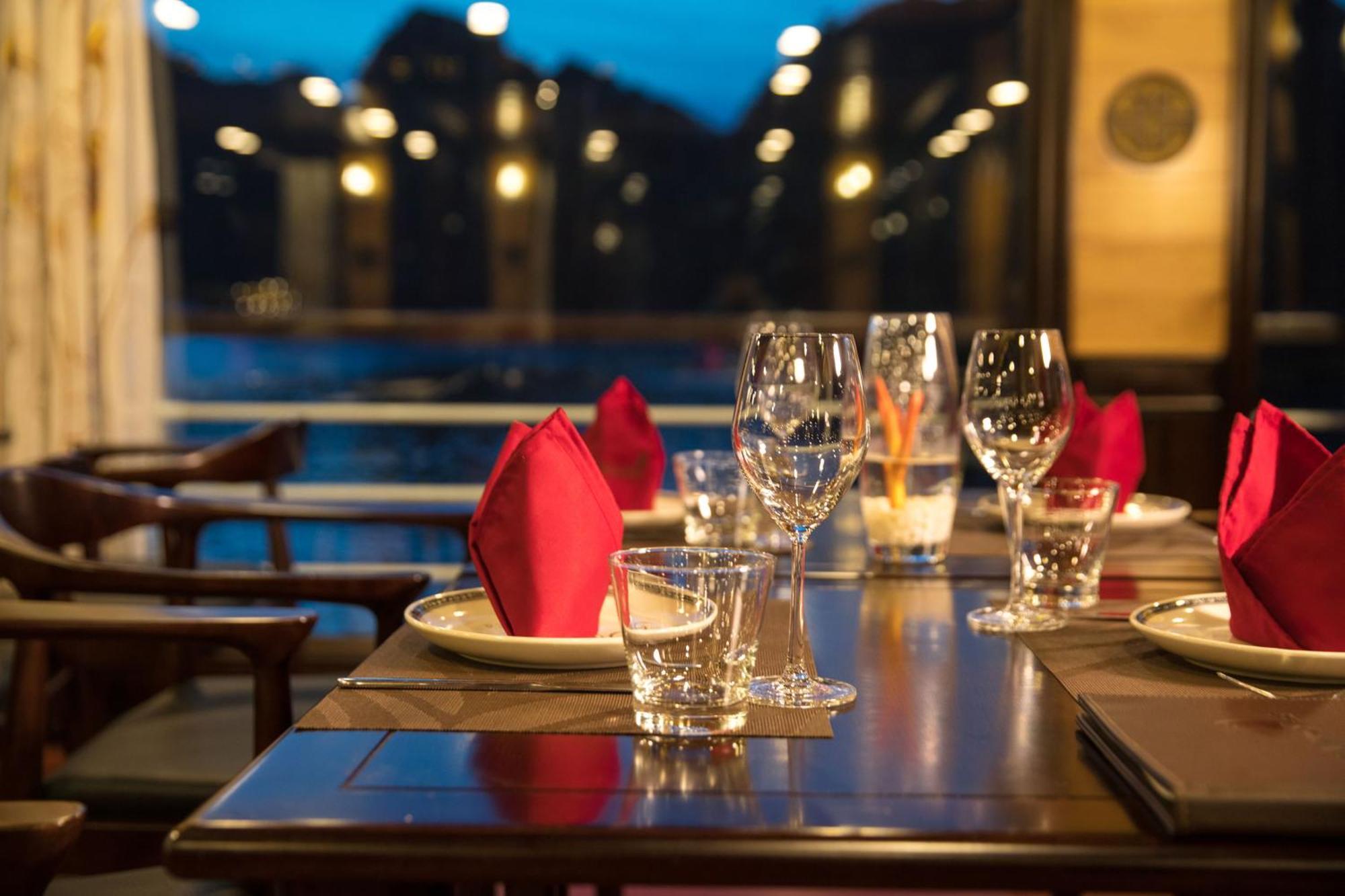 V'Spirit Cruise Hotel ฮาลอง ภายนอก รูปภาพ