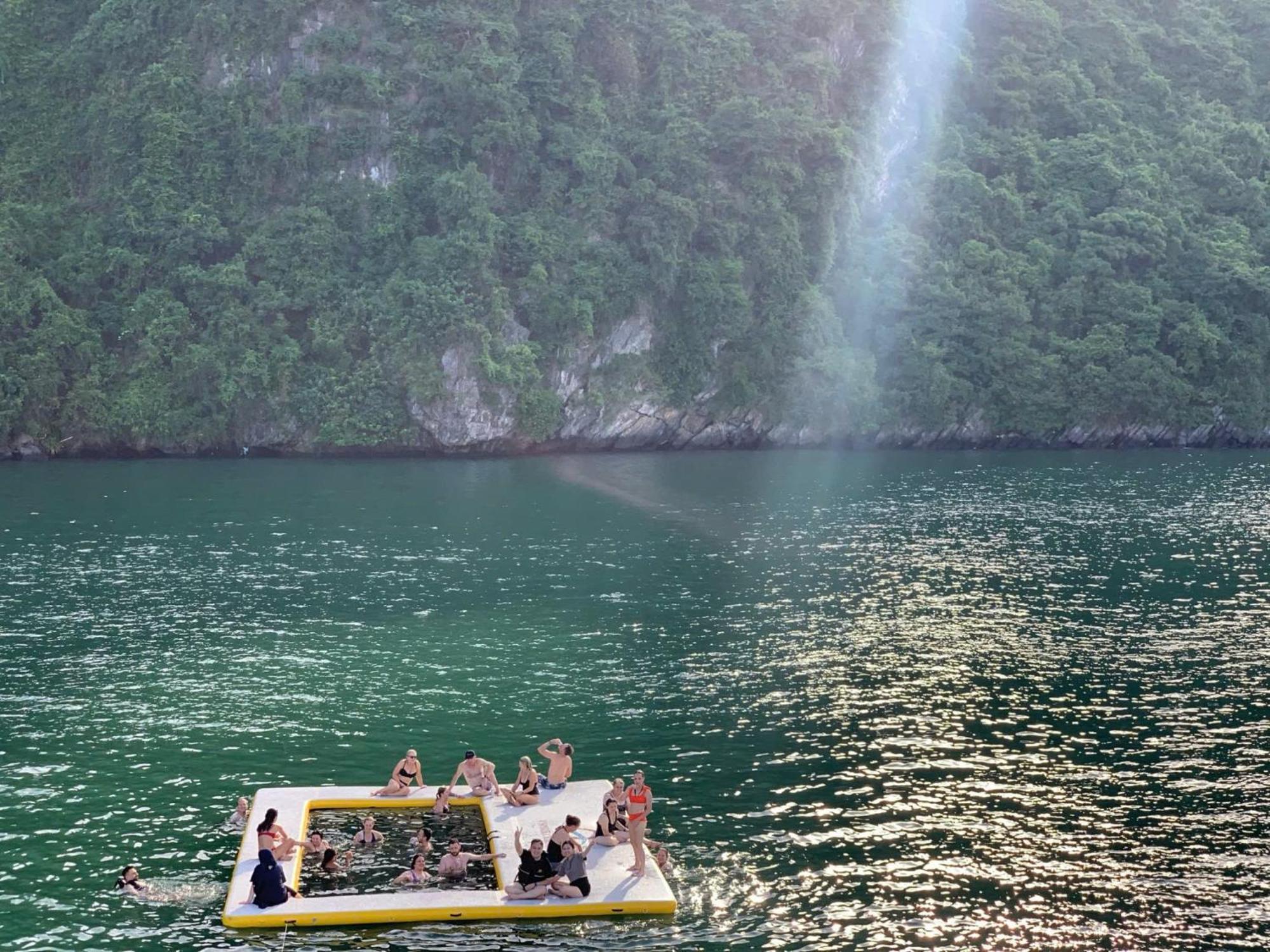 V'Spirit Cruise Hotel ฮาลอง ภายนอก รูปภาพ